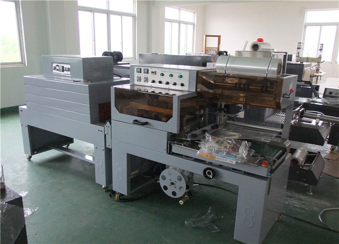 全自动收缩包安装机