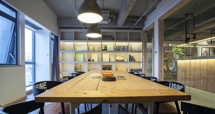 桌子协调颜色搭配