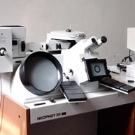 电子金相显微镜