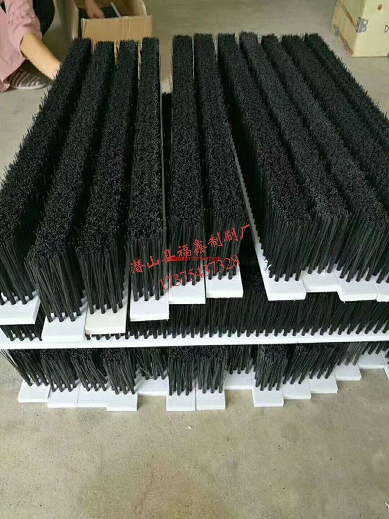 尼龙毛刷