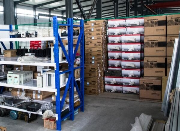 试验机配件展示车间