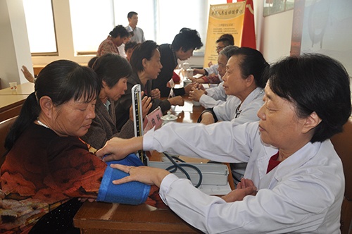 优质服务进社区