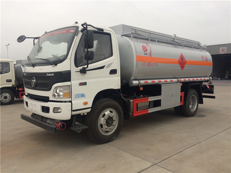 福田油罐车
