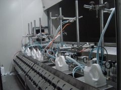 侧板自动喷油设备