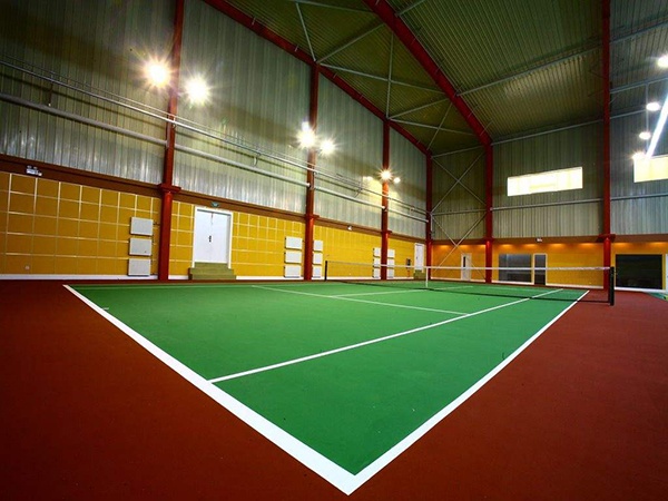 羽毛球场