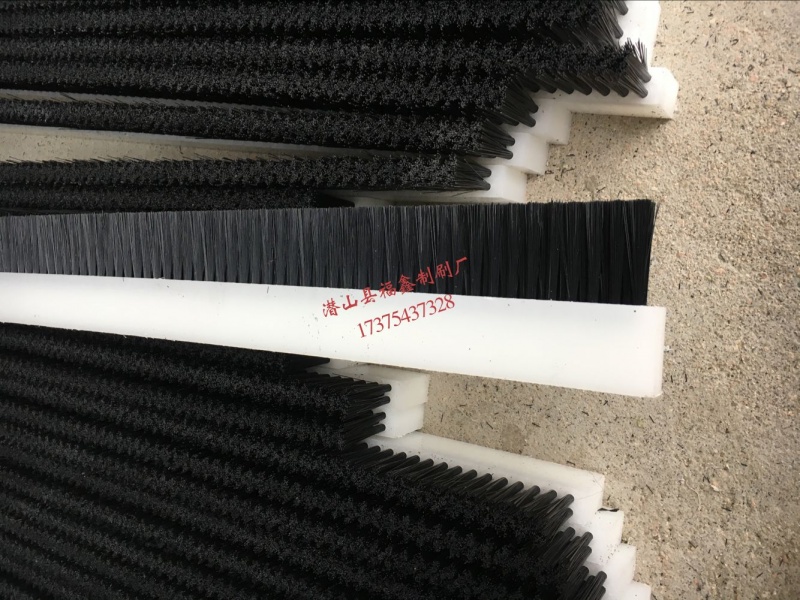 尼龙毛刷