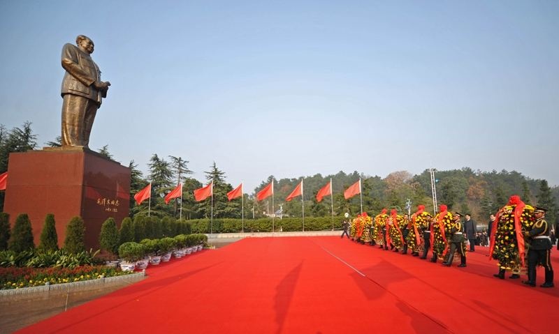 毛泽东同志广场