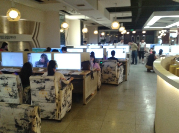 公司报考指导现场一角