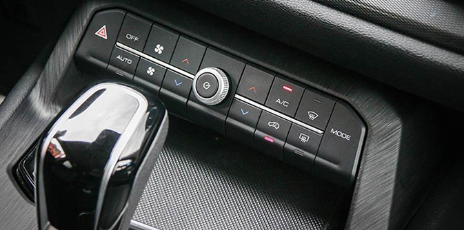 汽车控制面板模具