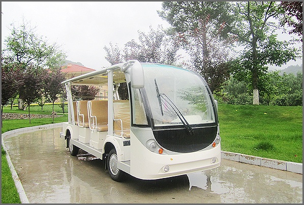 封闭燃油观光车