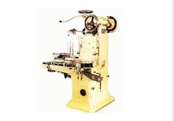 真空自动封罐机