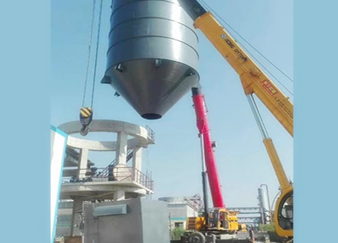 灰库设备安装现场