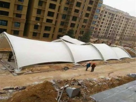 潍坊小区停车场出入口