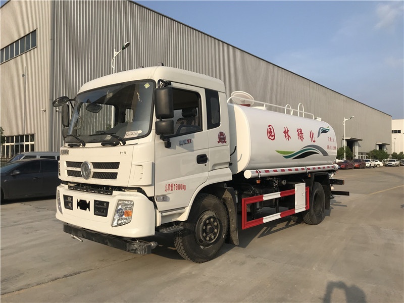 12吨洒水车