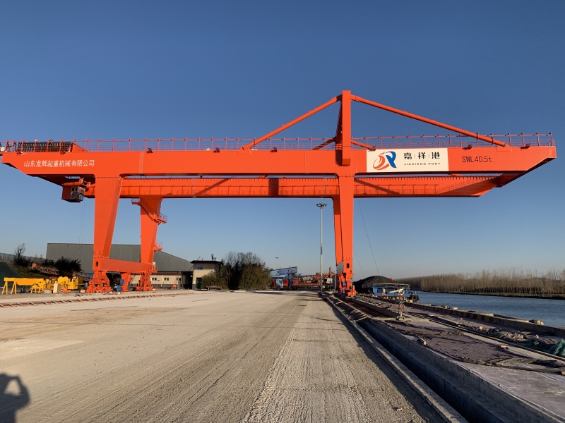 集装箱门式起重机